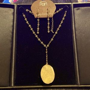 NWT Rain brand beautiful geode and crystal necklace and earrings set